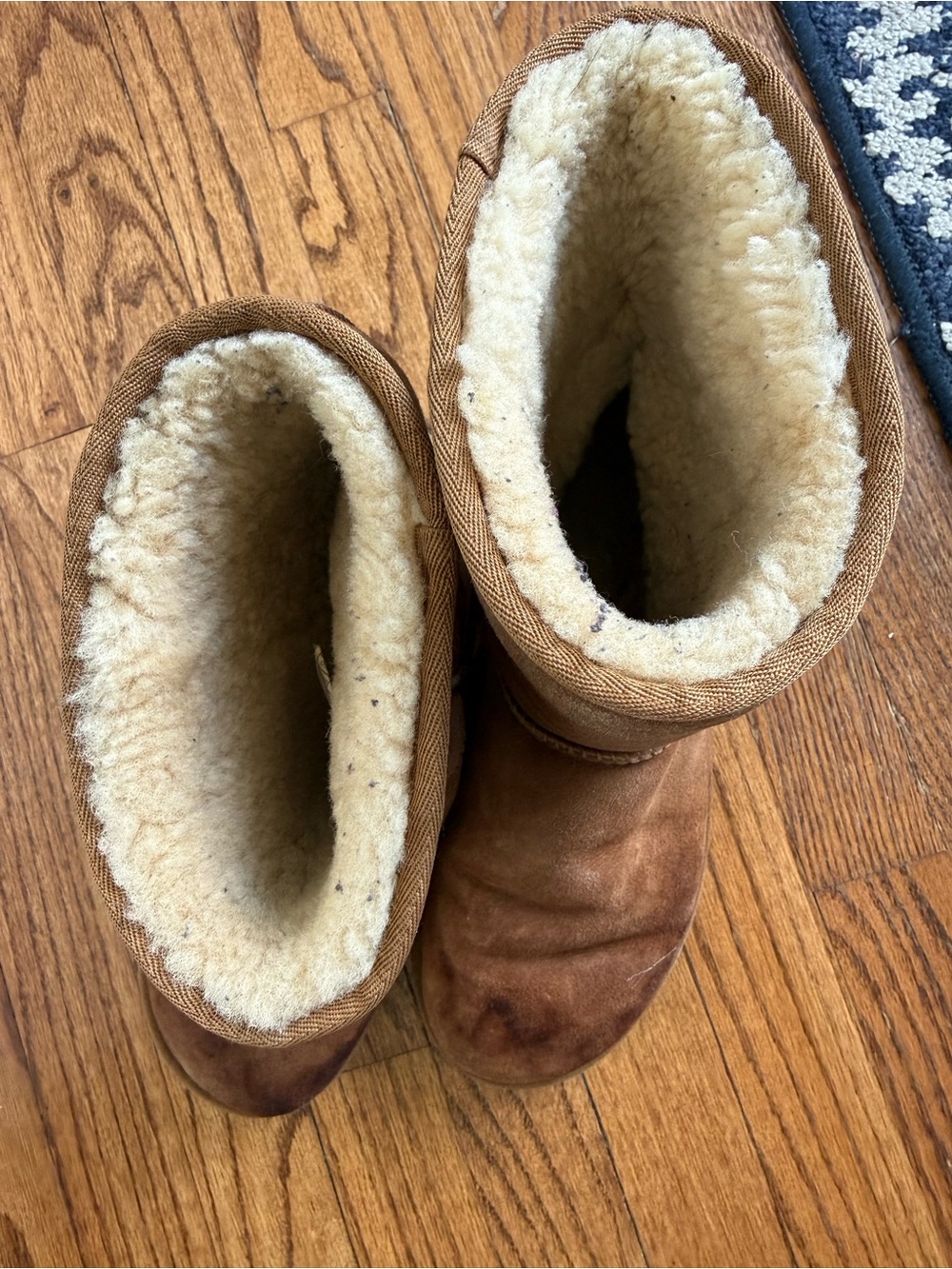 Ugg Classic Short Chestnut Sz 9 - Picture 4 of 6